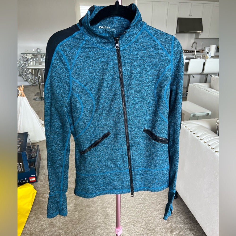 Zelle blue and black work out jacket